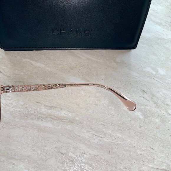 CHANEL Pantos Sunglasses – Model 5440 – Transparent Pink / Gradient Brown - Picture 5 of 10